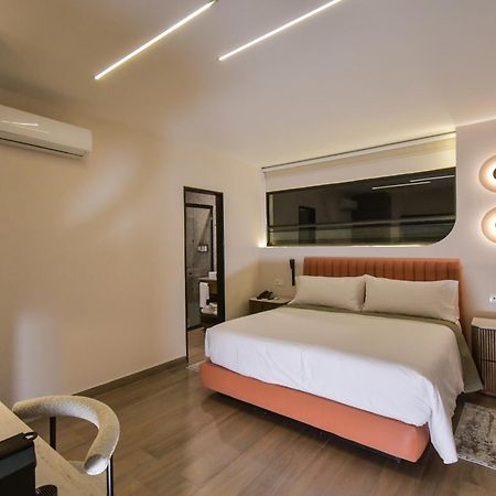 Expo Satelite 2750 Hotel & Suites Гуадалахара Екстериор снимка