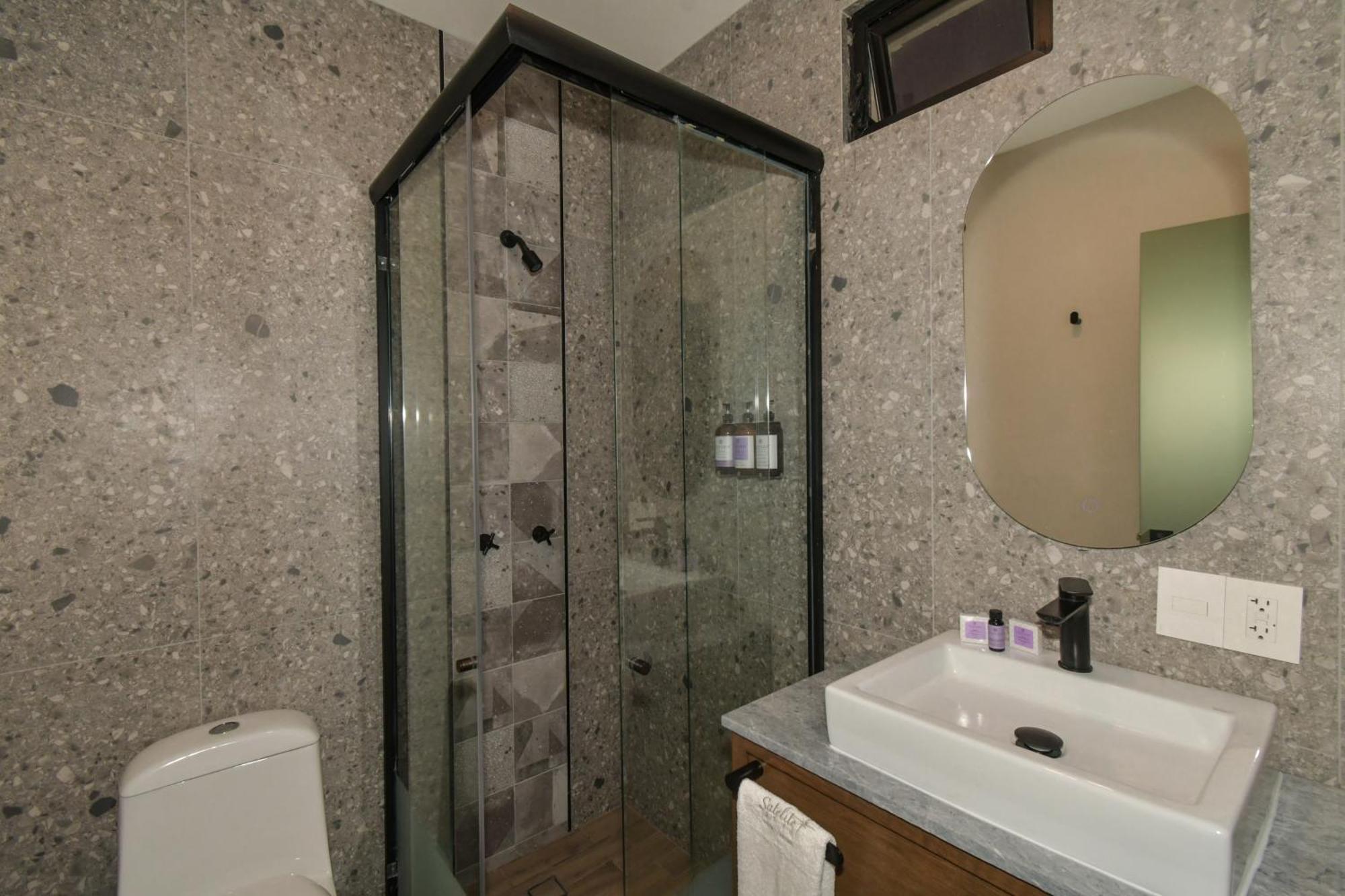 Expo Satelite 2750 Hotel & Suites Гуадалахара Екстериор снимка