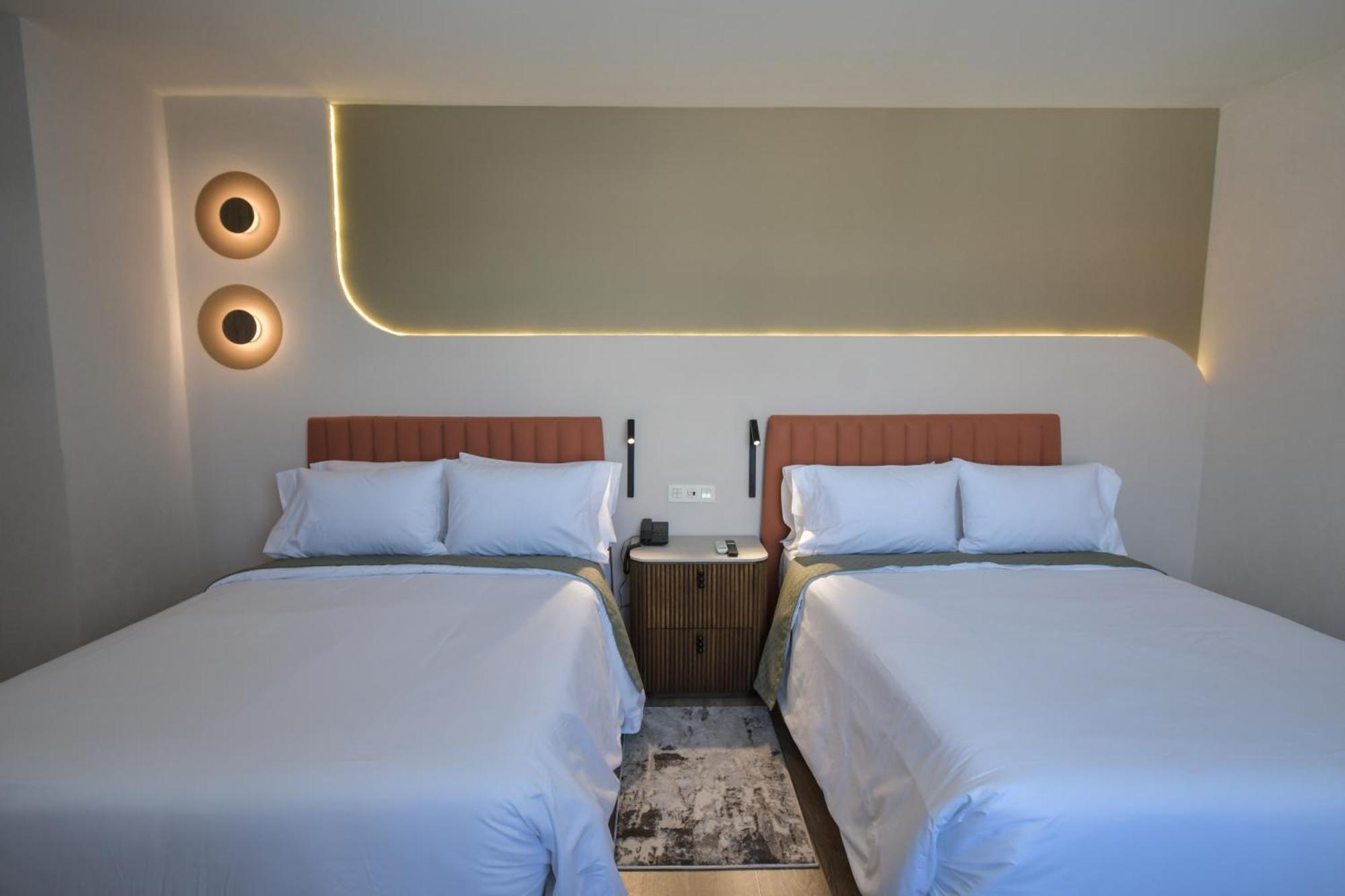 Expo Satelite 2750 Hotel & Suites Гуадалахара Екстериор снимка