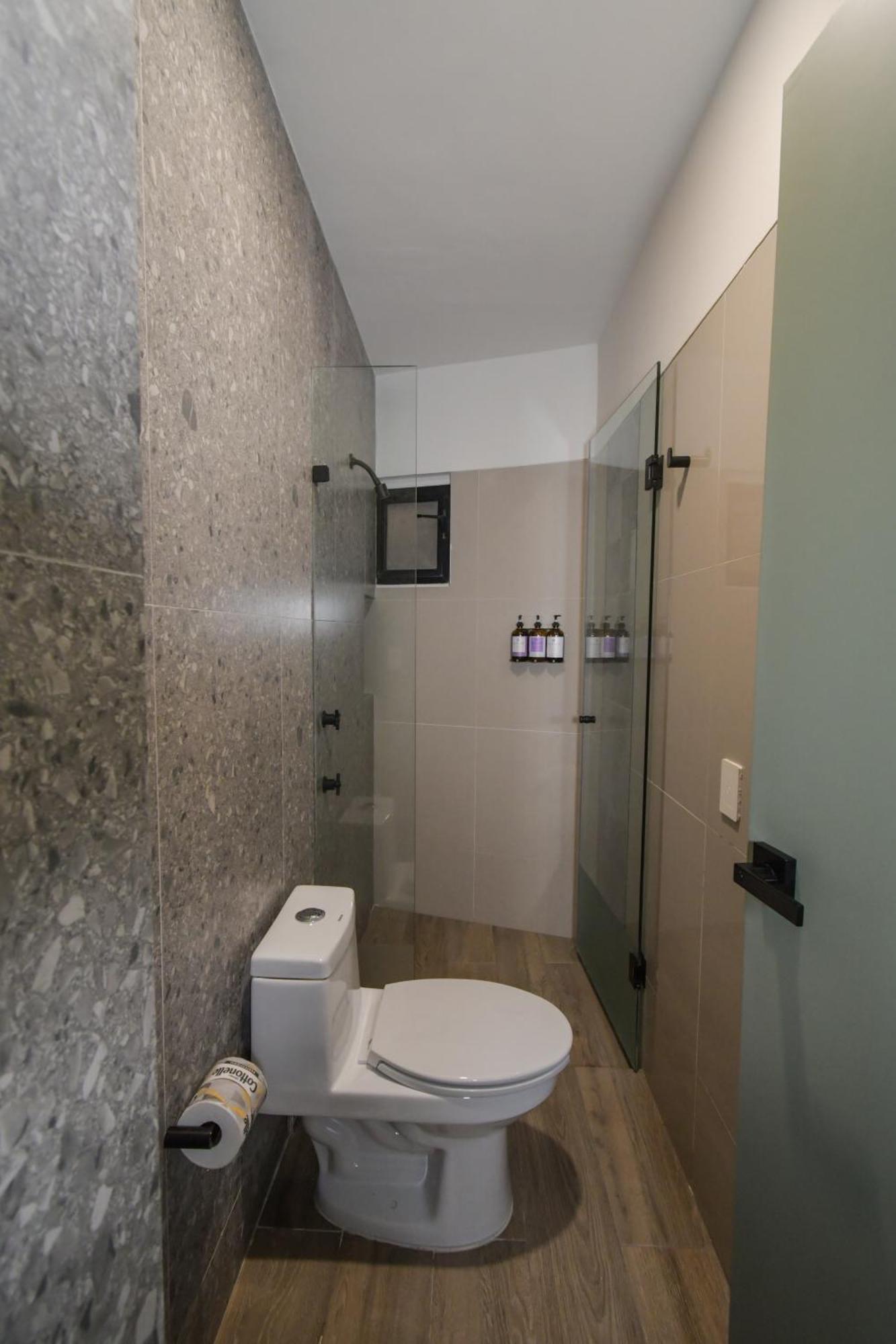 Expo Satelite 2750 Hotel & Suites Гуадалахара Екстериор снимка